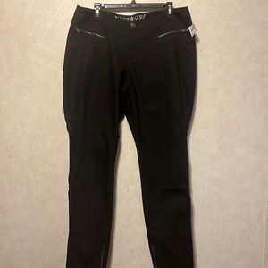 Ladies MYNT 1792 Plus Size Black Pants Size 14W.